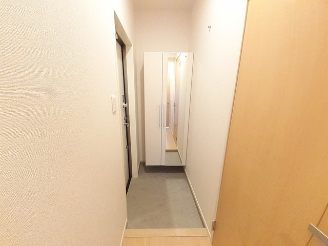 サイド　ライス　フィールドⅡの玄関|玄関