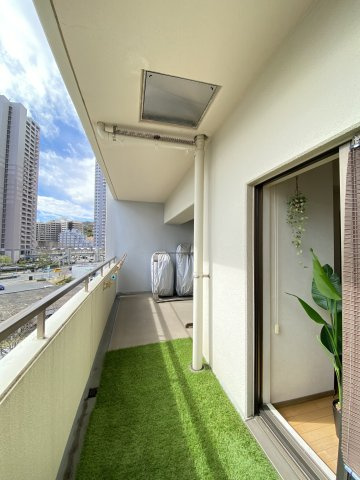 AcityヒルズアリーナⅢ番館のバルコニー