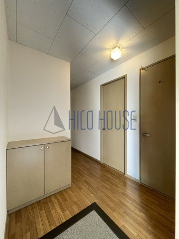 グランドハイツの玄関