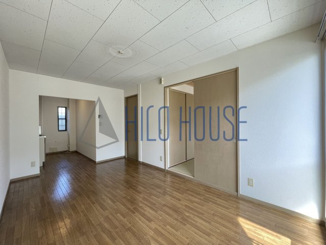 グランドハイツの居間・リビング