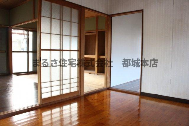 久保田貸家の居間・リビング