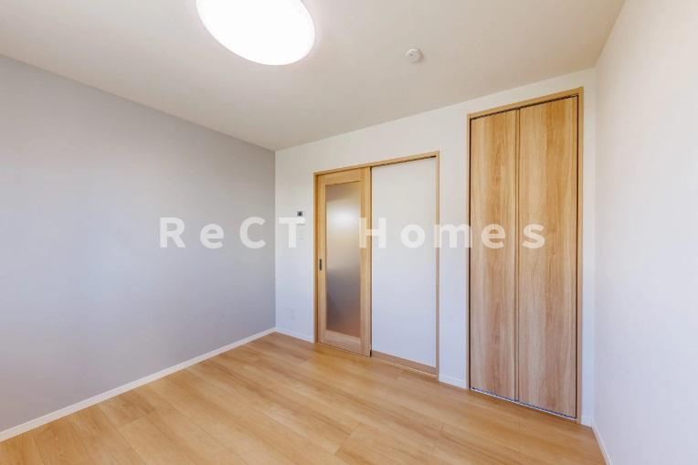 姫路市青山北１丁目のハイツの洋室