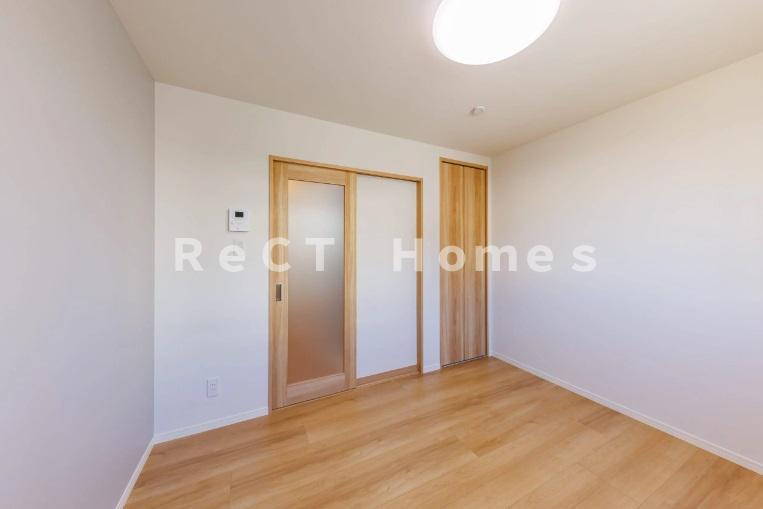 姫路市青山北１丁目のハイツの洋室