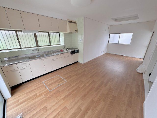 錦織北２丁目戸建の居間・リビング