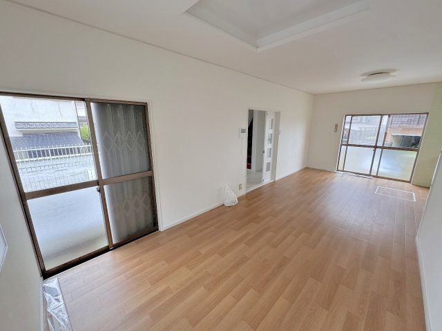 錦織北２丁目戸建の居間・リビング