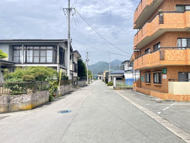 【前面道路含む現地写真】 | 【新築分譲住宅】 東根市中央 | 前面道路は北側幅員約6ｍの公道です♪