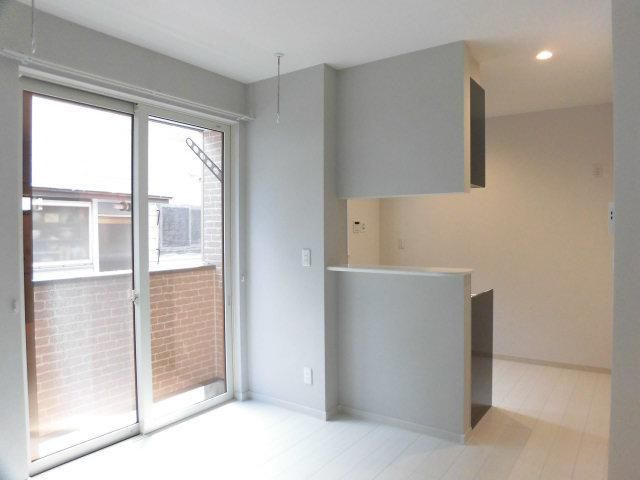 ＰＲＯＶＥＮＣＥ（ﾌﾟﾛｳﾞｧﾝｽ）Ⅰの洋室