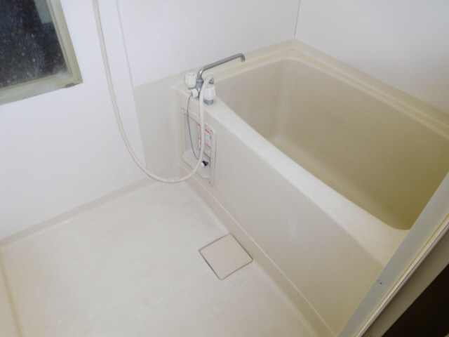 メイプルコート玉手の浴室