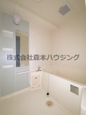【浴室】 | 　ブランリス古川橋 | ※同タイプ別室の写真となります。
　イメージとしてご覧ください。
　設備内容など相違がある場合はあくまで現状優先となります。