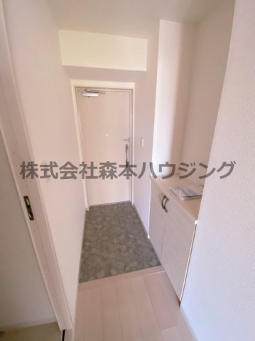 【玄関】 | 　ブランリス古川橋 | ※同タイプ別室の写真となります。
　イメージとしてご覧ください。
　設備内容など相違がある場合はあくまで現状優先となります。
