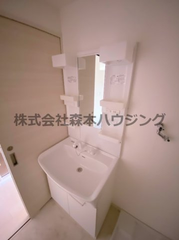 【独立洗面台】 | 　ブランリス古川橋 | ※同タイプ別室の写真となります。
　イメージとしてご覧ください。
　設備内容など相違がある場合はあくまで現状優先となります。