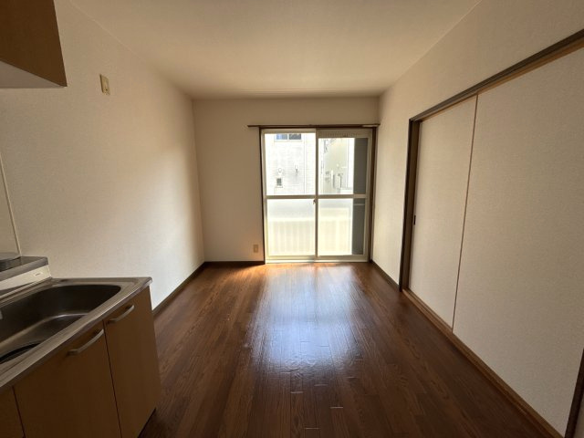 リバーサイド香呂の居間・リビング