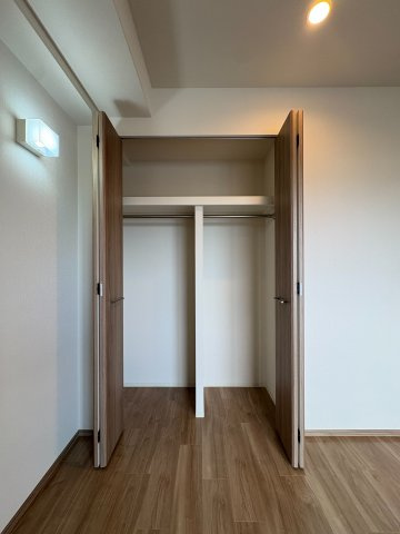 プレサンスグラン茨木駅前の収納