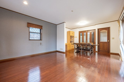 【居間・リビング】 | ステージ橋本 雅-miyabi-