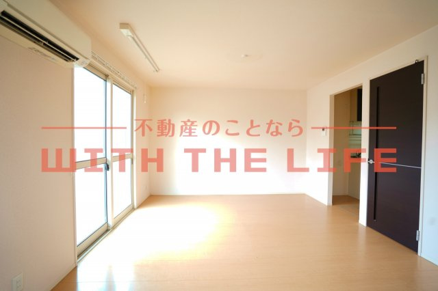 ブリエヴェール都【キャッシュバック対象】の居間・リビング|おしゃれなリビングです