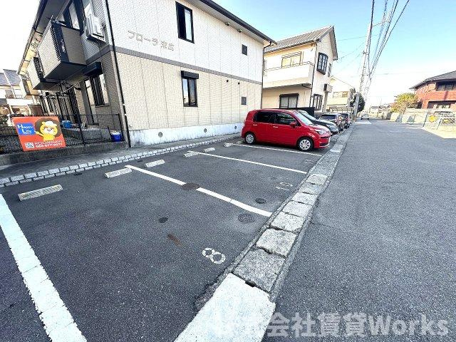フローラ末広の駐車場|駐車場があります