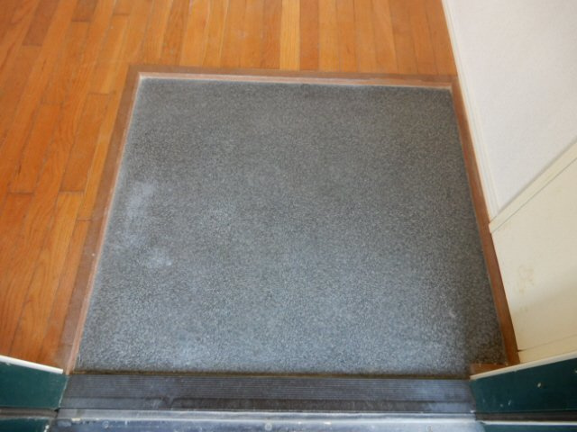 グリーンゲイブルズの玄関