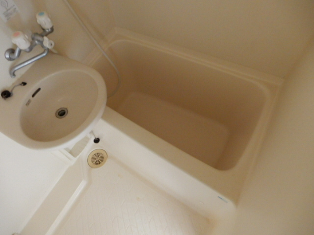 グリーンゲイブルズの浴室