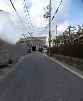 【前面道路含む現地写真】 | 東側道路