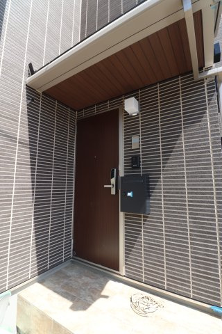 ベアフルールA棟の玄関