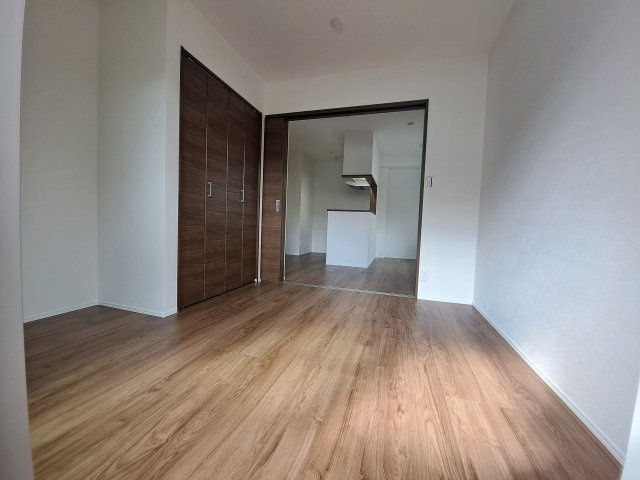 Keyビレッジ　東鳴尾の洋室