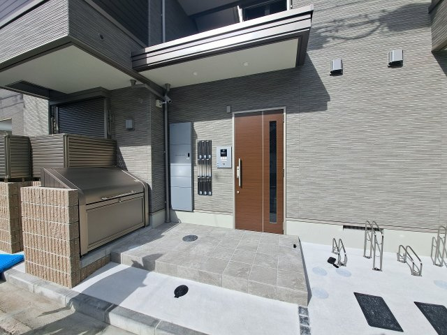Keyビレッジ　東鳴尾のエントランス