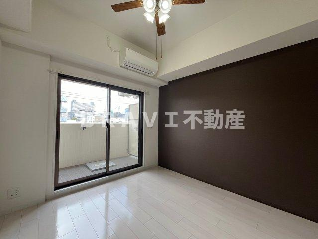 luxe緑橋の洋室|個人の部屋や寝室として使える洋室です