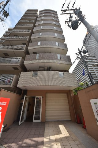 ジラソーレ本町通の外観