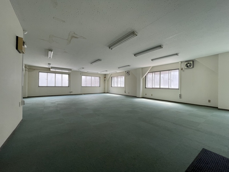 村上ビルの内装