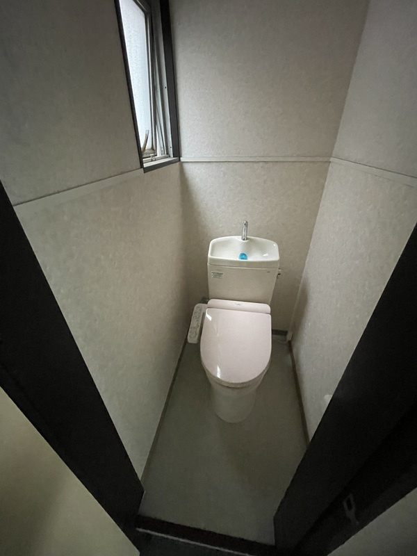 村上ビルのトイレ