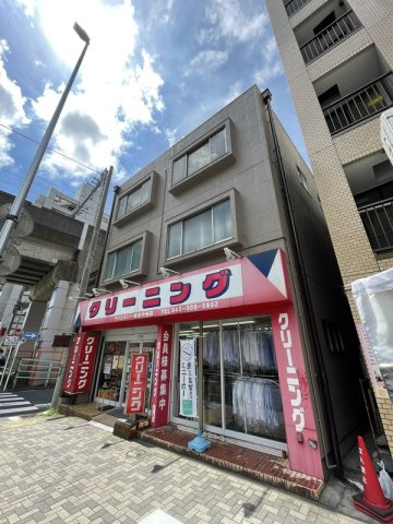 村上ビルの外観