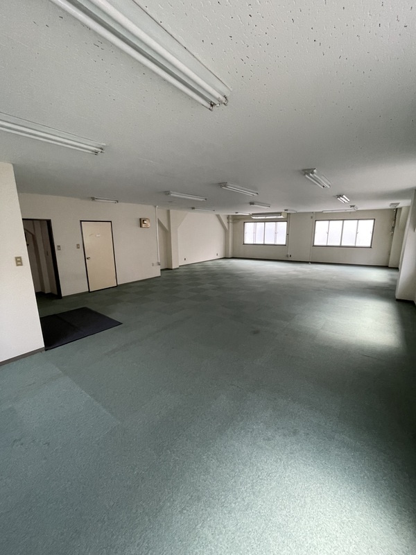 村上ビルの内装