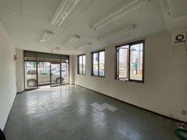 城東安武ビル1Fの内装