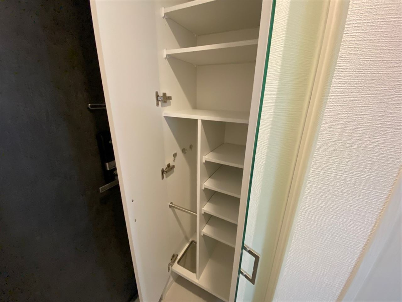 エスリード金山クラッシィ｜名古屋市の賃貸ならMy賃貸の収納|エスリード金山クラッシィ
※反転タイプ