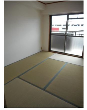 岸和田市作才町１丁目の賃貸マンションの和室|フローリングだけでなく、和室もあります
