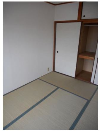 岸和田市作才町１丁目の賃貸マンションの和室|和室ならではの温かな和の空間で寛ぎの時間を過ごせます