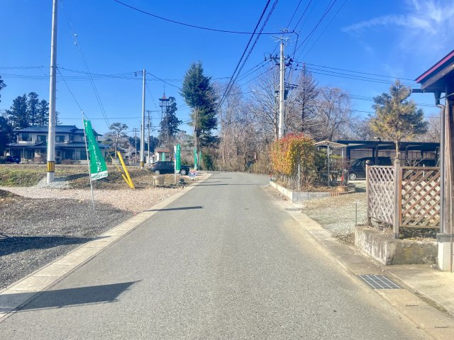 【前面道路含む現地写真】 | 山形市大字志戸田☆全8区画☆　A区画 | 道路幅員は約6.0mございます♪