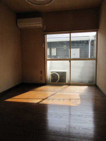 コーポコスモスの洋室