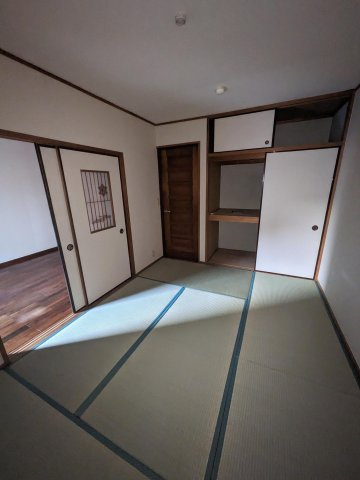 リバーサイドハイツリーの和室