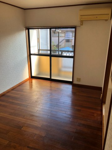 リバーサイドハイツリーの居間・リビング