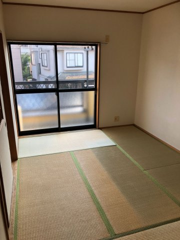 リバーサイドハイツリーの和室