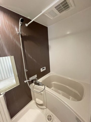 【浴室】 | ミオーナ板付 | 別号室の写真になります。現況優先。