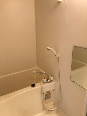 【浴室】 | ヒルズアマティ | 別号室の写真になります。現況優先。