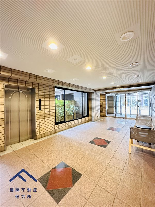 コアマンション博多駅南のエントランス