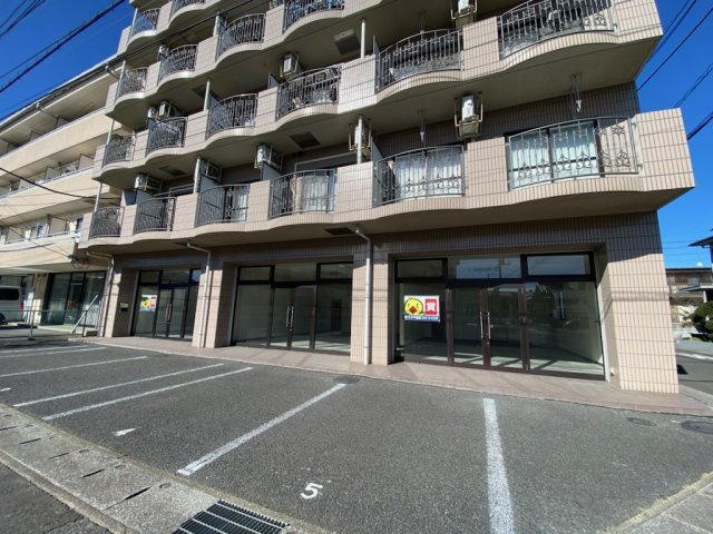 城北安武マンション1F店舗の外観