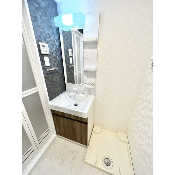 S-RESIDENCE金山三丁目の独立洗面台