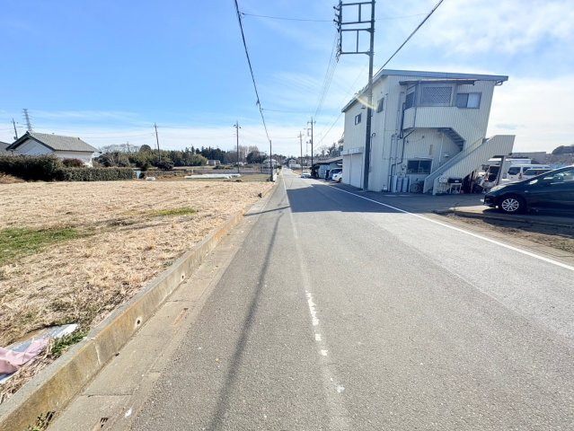 坂戸市石井　建築条件なし売地　東武東上線『北坂戸駅』バス10分　【勝呂小学区】の前面道路含む現地写真
