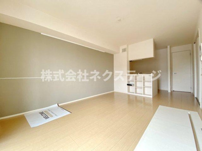 【居間・リビング】 | ザ・パーシモンA