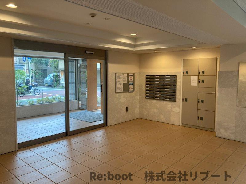 エリューディ船橋本町のロビー