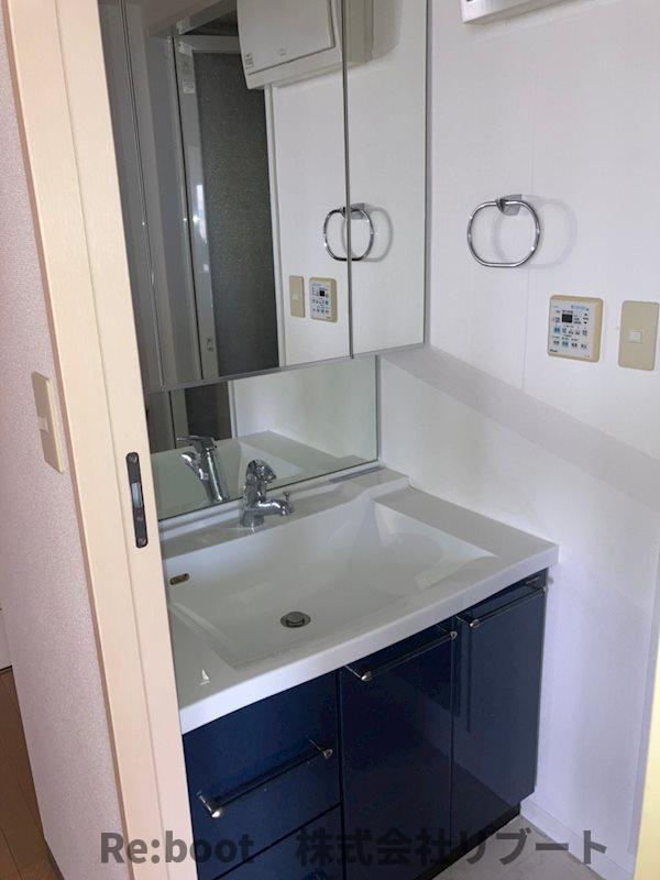 エリューディ船橋本町の洗面所